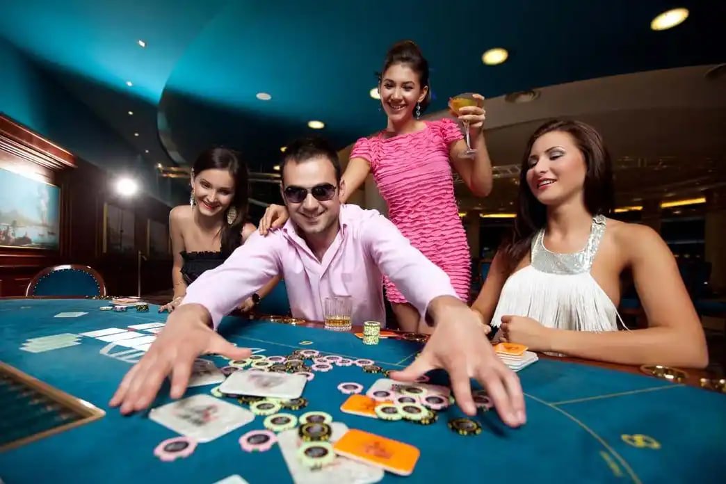 Filipino players enjoying desklucky mobile gaming platform